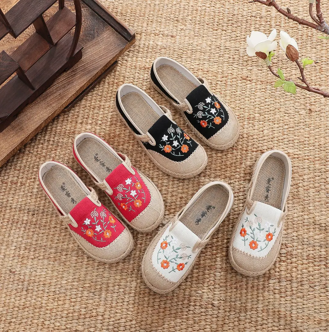 Spring New Old Beijing Cloth Shoes Women's Single Shoes Ethnic Style Fisherman Shoes Slip-on Soft Sole Mother Shoes Flat Comfortable