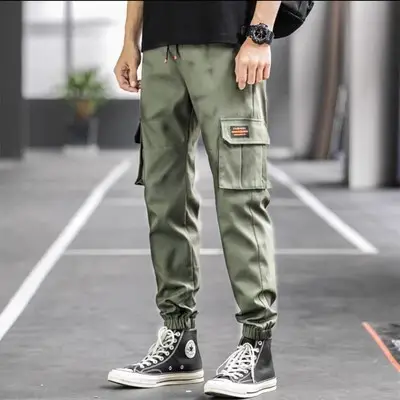 Men Black Slimming Casual Pants with Pocket Design