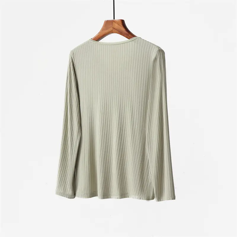 Grey Long-sleeve V-Neck Breastfeeding Shirt with Chest Pad — feature 11