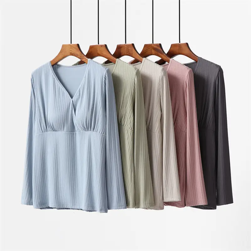 Grey Long-sleeve V-Neck Breastfeeding Shirt with Chest Pad — feature 2