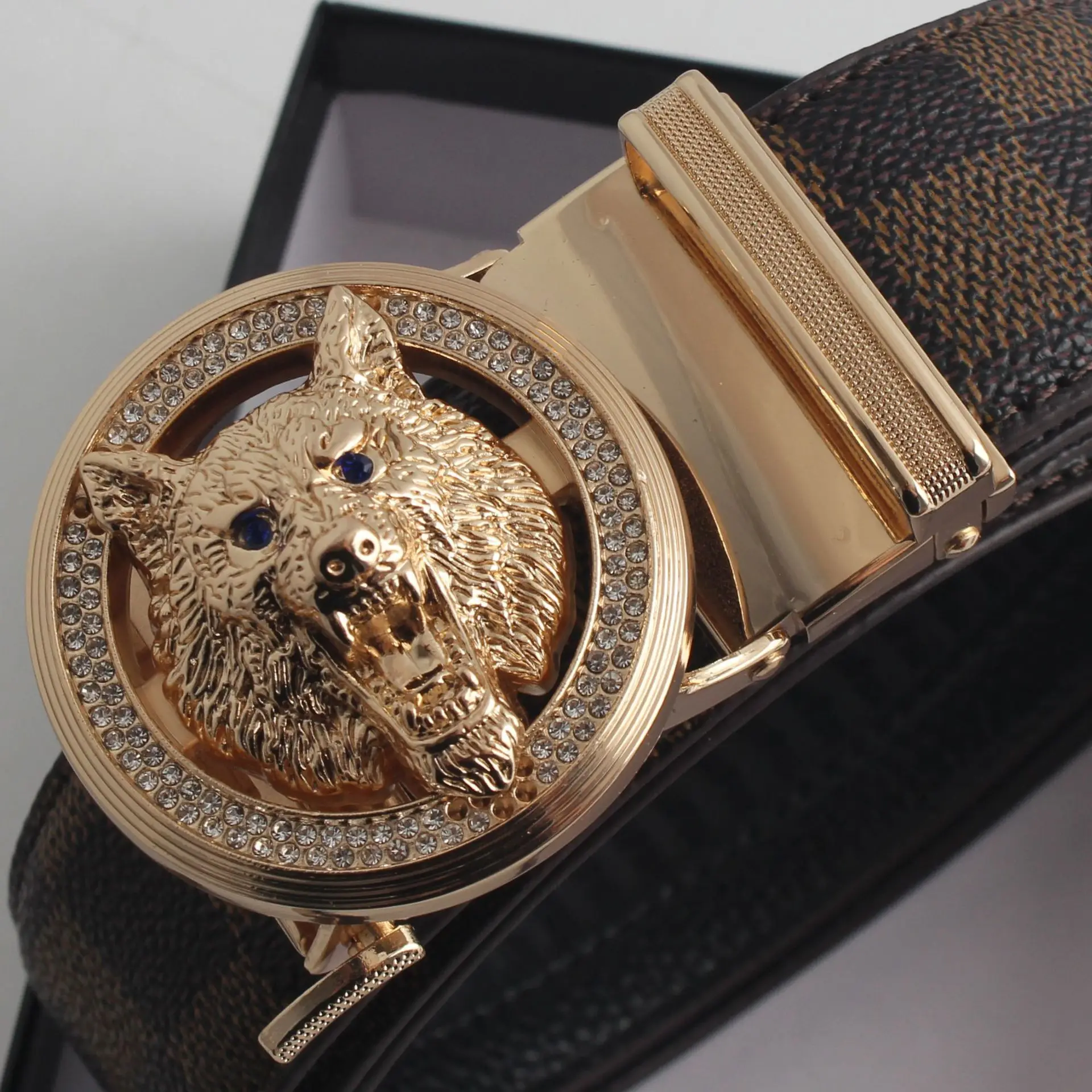 Men's 2023 Golden Wolf Head Belt with Plaid Strap - Image 3