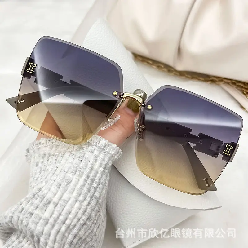 Women's Cut Edge Sunglasses Gradient Color High End Fashion - Image 3