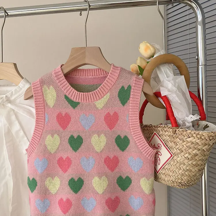 Girls Pink Heart Knitted Sleeveless Dress 2025 — feature 11