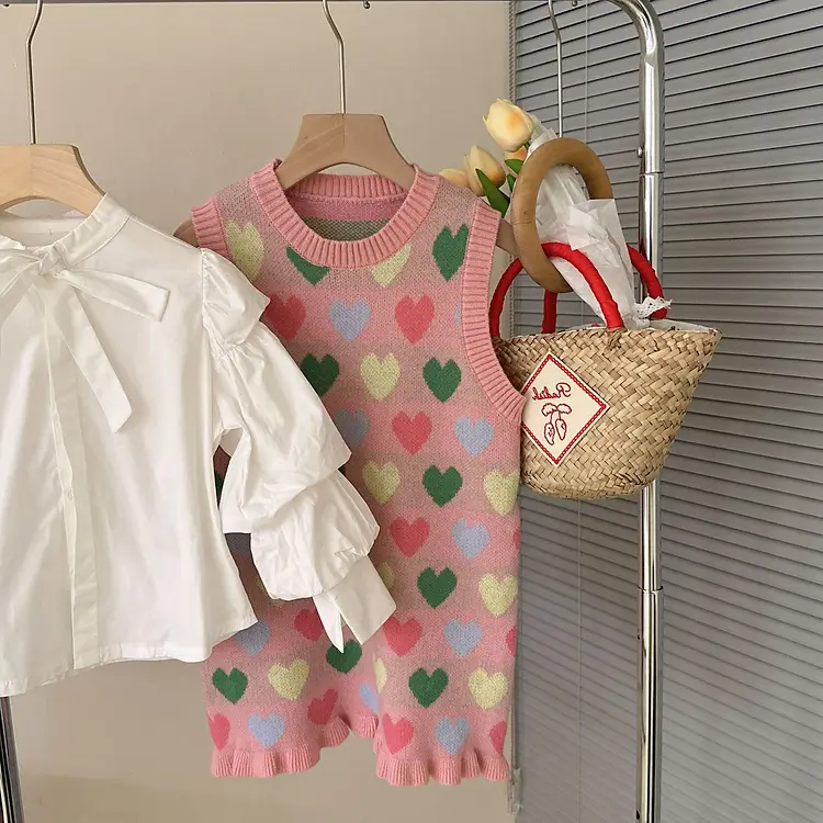 Girls Pink Heart Knitted Sleeveless Dress 2025 — feature 9