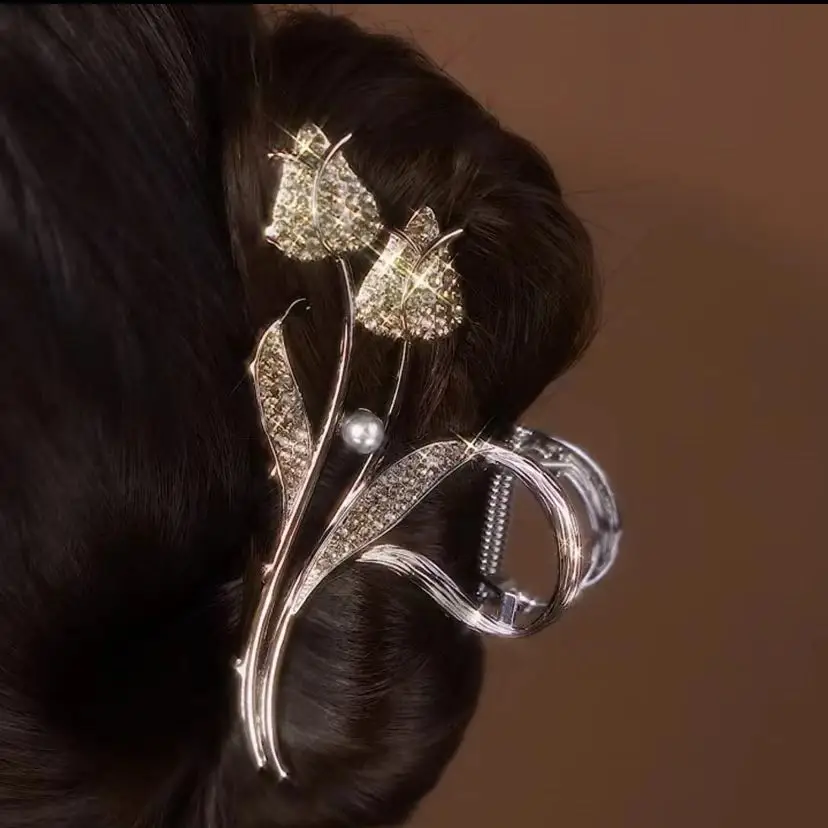 2023 Tulip Shark Hair Clip for Women