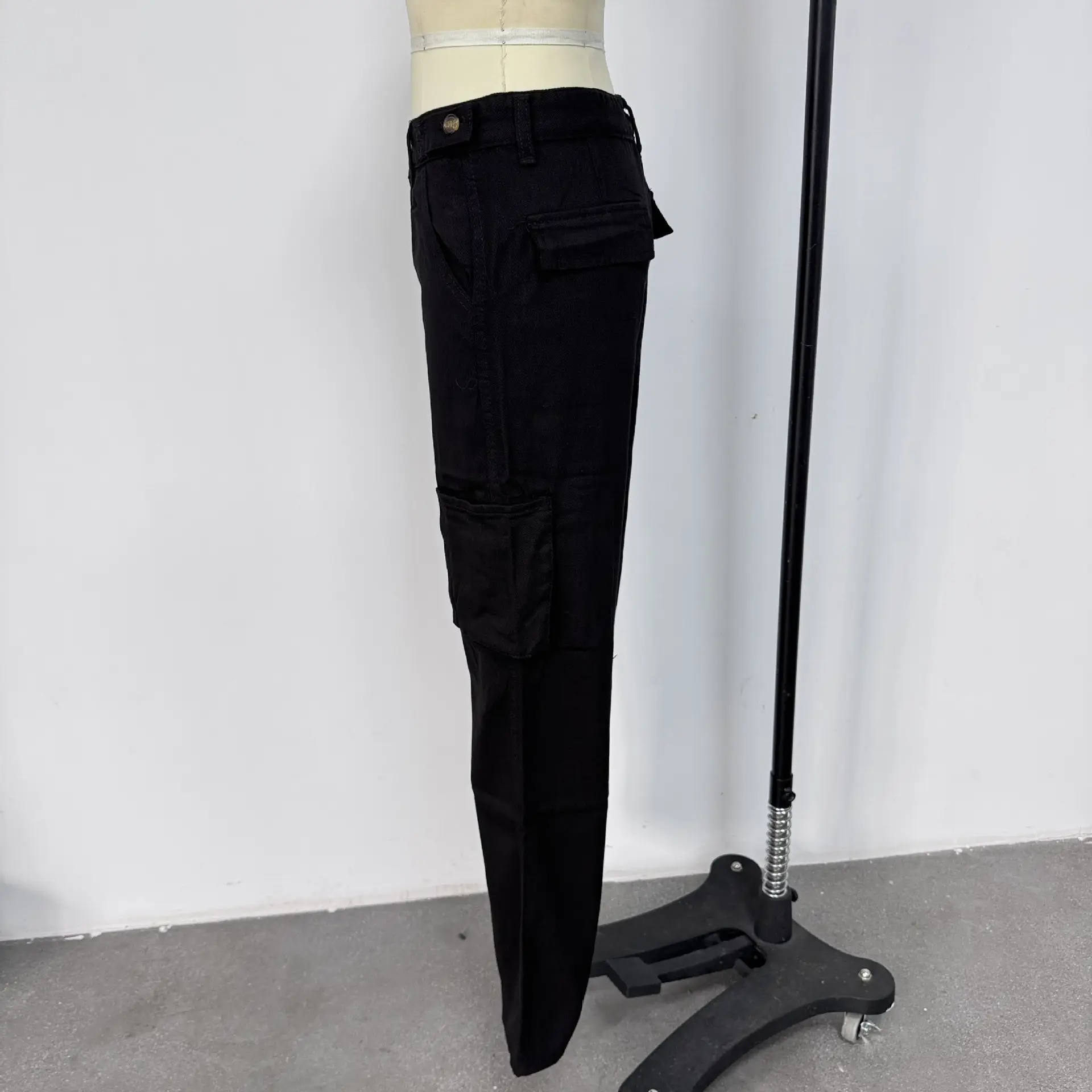 Black Cargo Pants for Women with Multi-Flap Pockets — feature 5