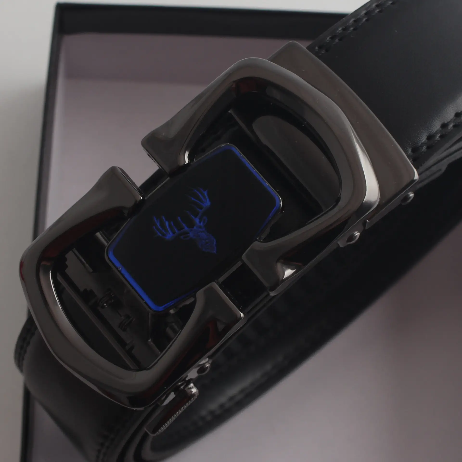 Men's Black Genuine Leather Belt with Automatic Buckle - Image 3