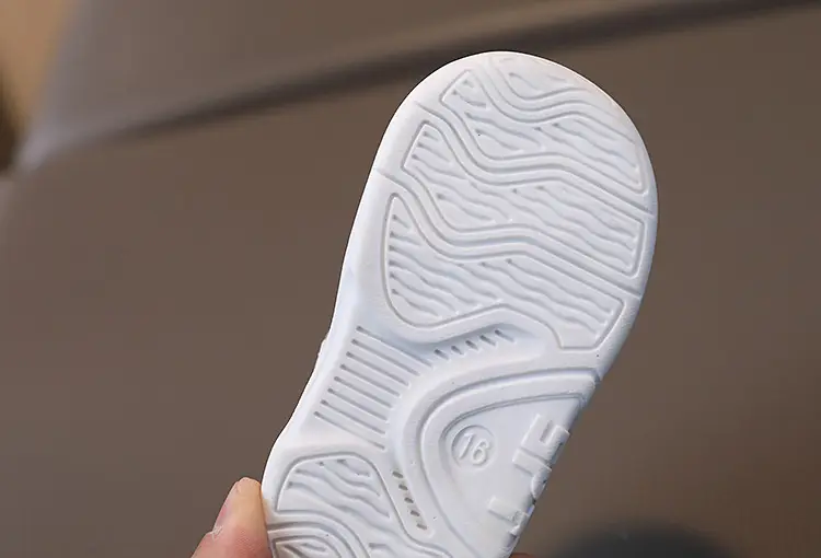 Soft-Soled Closed-Toe Sandals for Boys Girls — feature 14