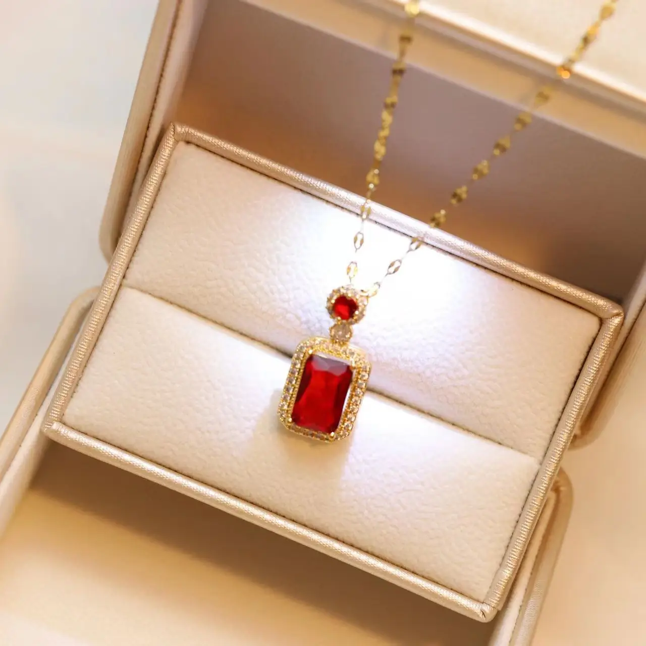Red Gemstone Necklace for Women Spring Summer Elegant Design - Image 5