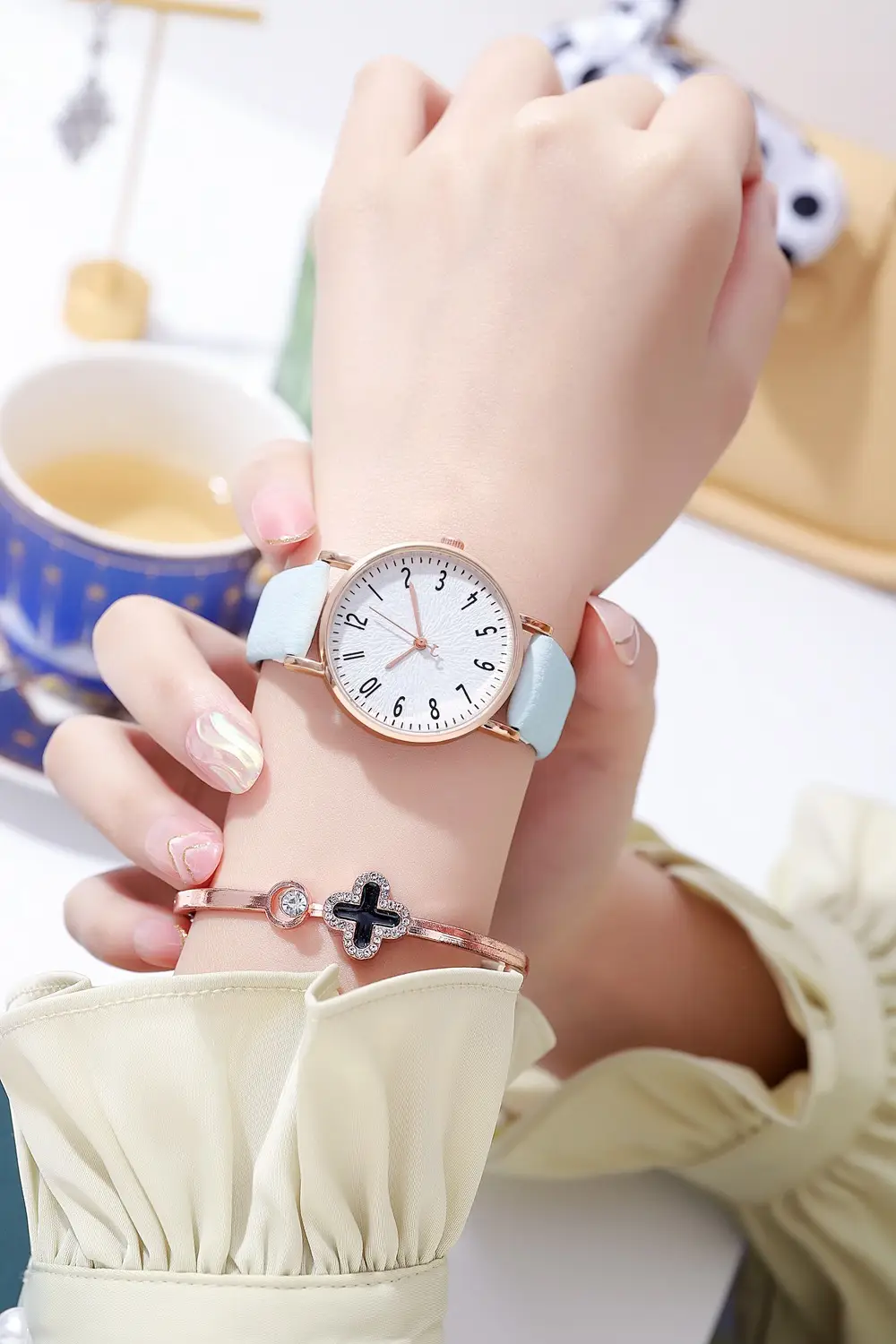 Fengsen Digital Women's Watch Light Blue Belt — feature 10