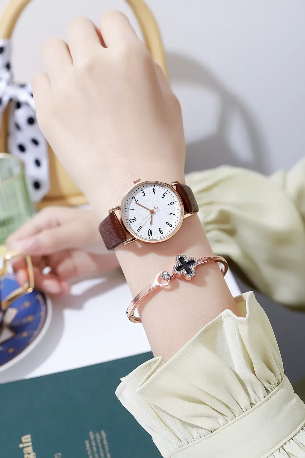 Fengsen Digital Women's Watch Light Blue Belt — feature 6