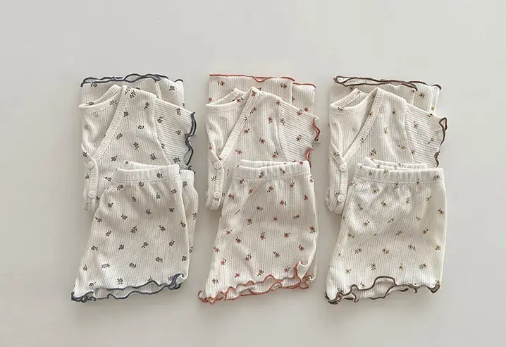 White Floral Baby Sleepwear Set Small Medium — feature 3