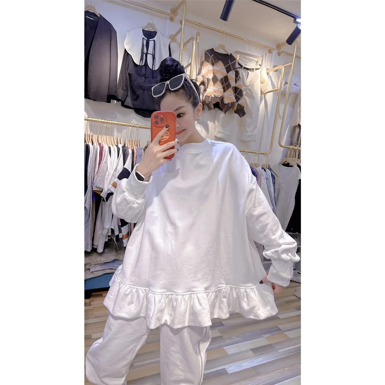 White Ruffled Sweatshirt Set for Women Plus Size Spring Autumn — feature 3