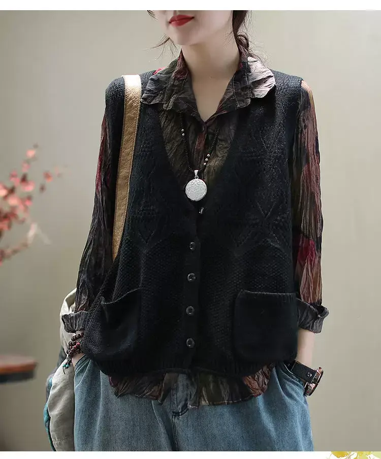 Women's Black Knitted Sleeveless Vest Coat — feature 16