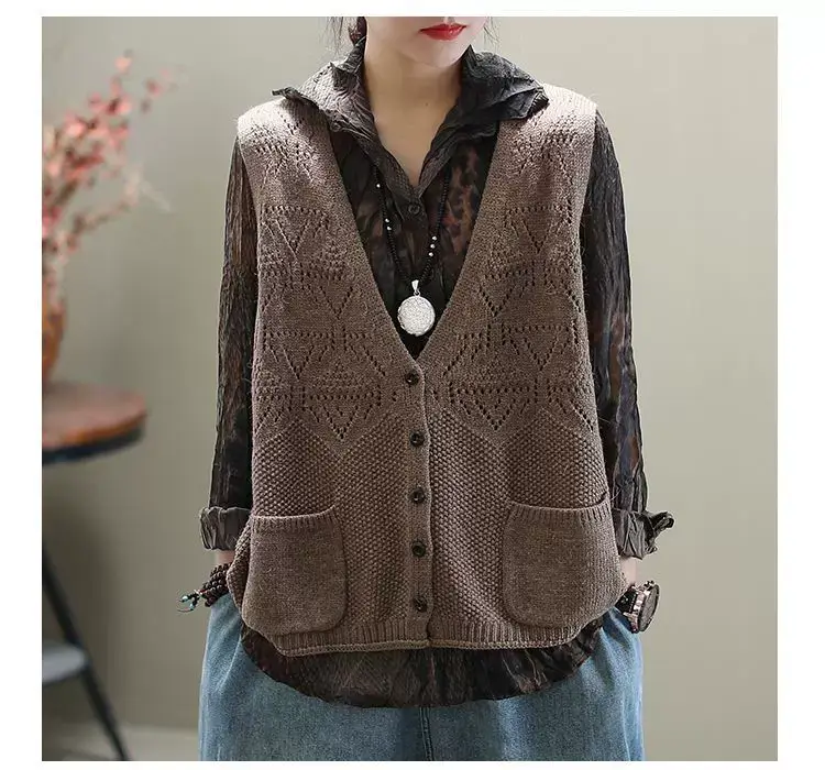 Women's Black Knitted Sleeveless Vest Coat — feature 5