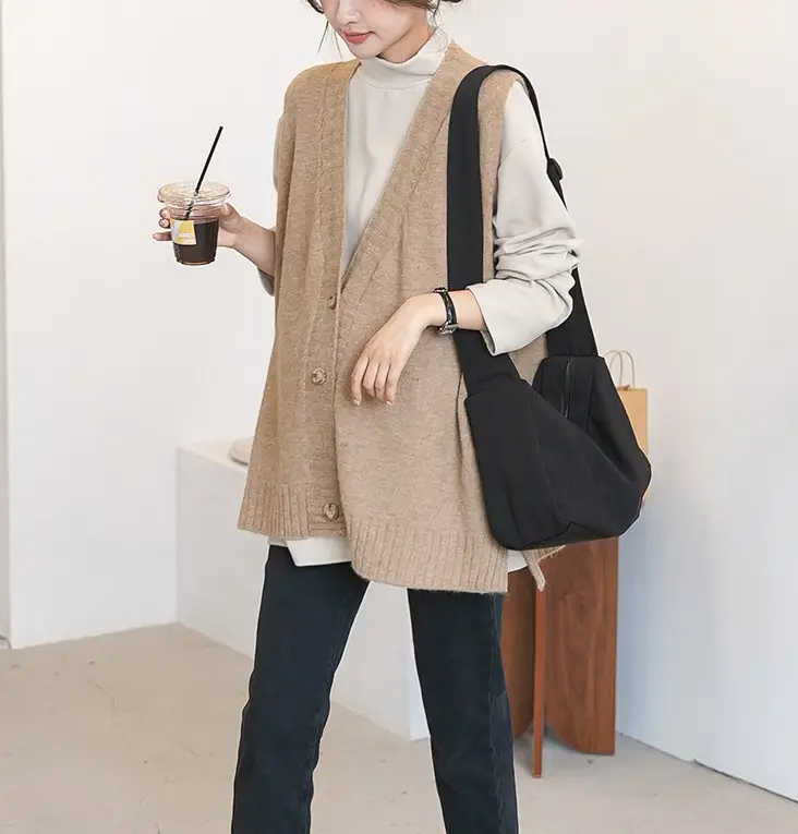 Women's V-Neck Knitted Sweater Vest Cream — feature 18