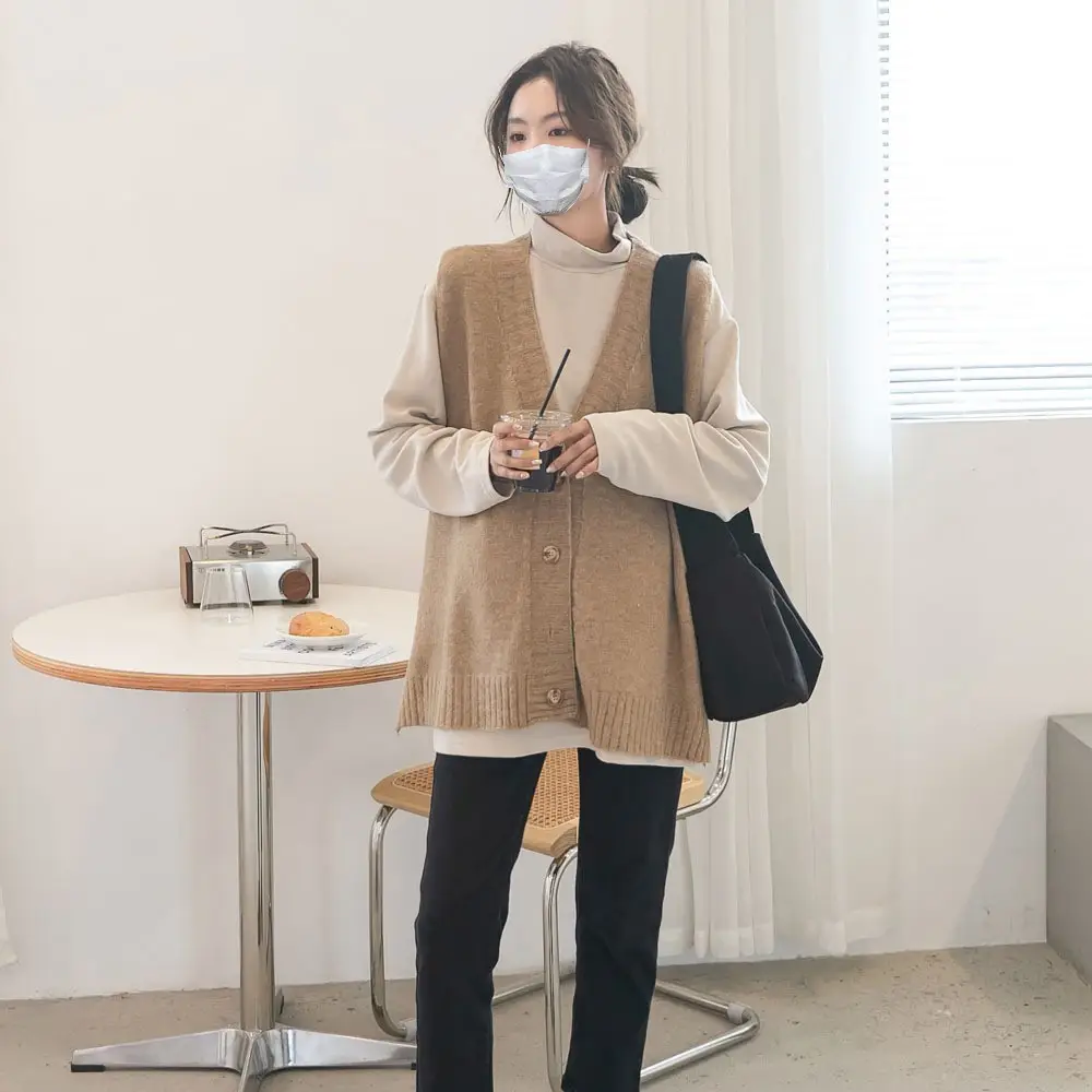 Women's V-Neck Knitted Sweater Vest Cream - Image 5