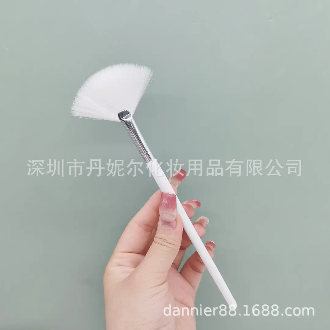 Small Fan Brush for Makeup & Skin Care - Image 4
