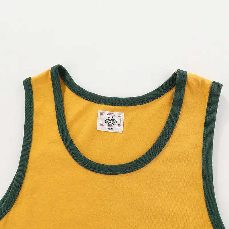 Yellow Cotton Sleeveless T-Shirt with "運動" Print - Image 4