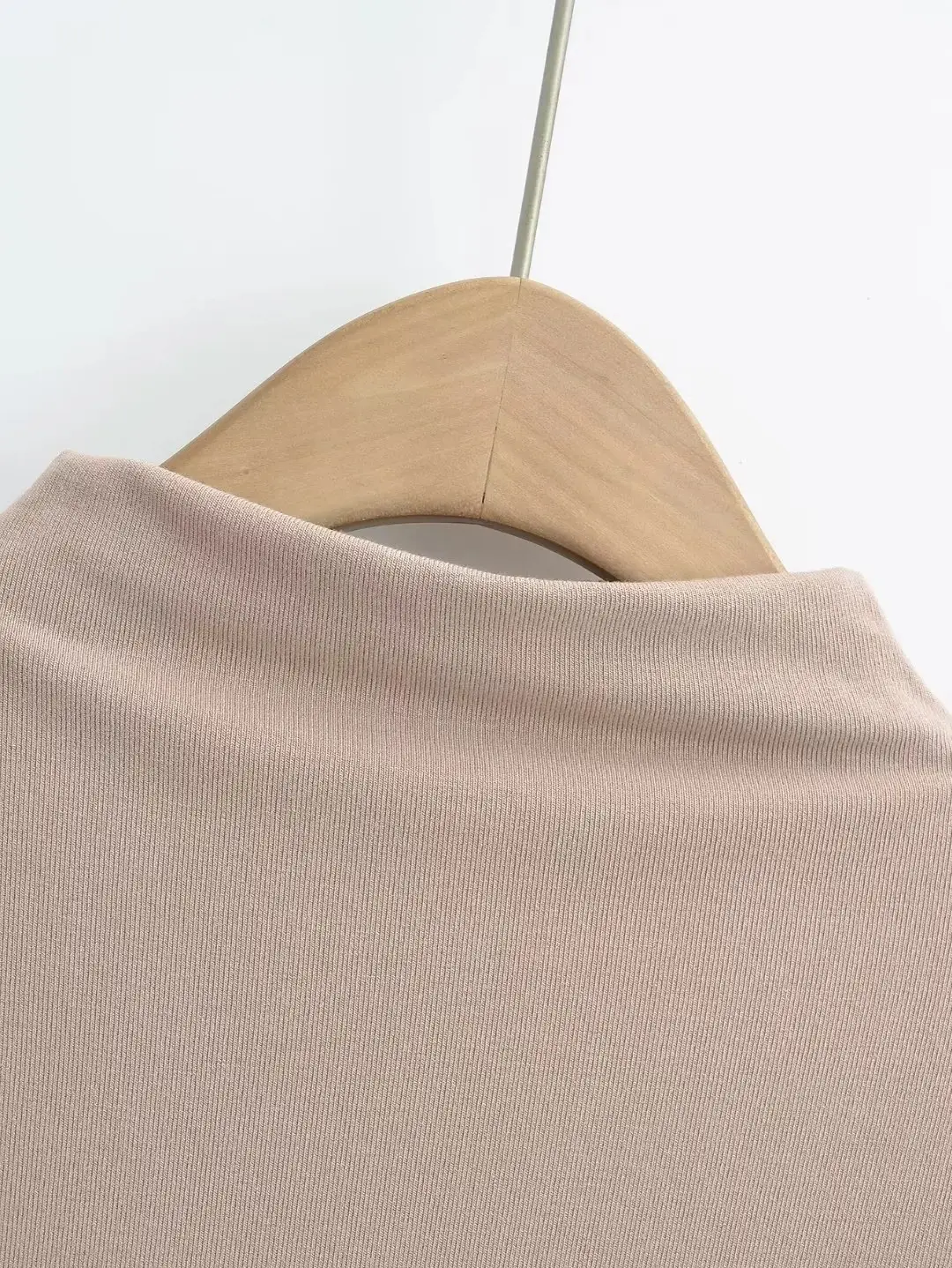 2023 Summer Women's Pink Pleated T-Shirt — feature 16