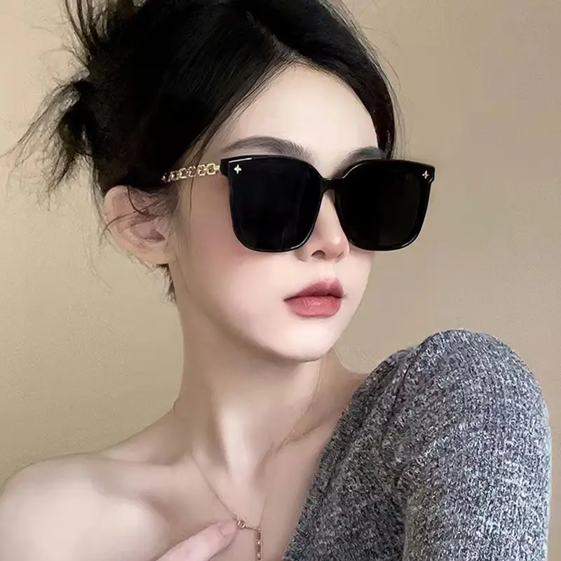 Women's Anti-UV Metal Sunglasses Cream White