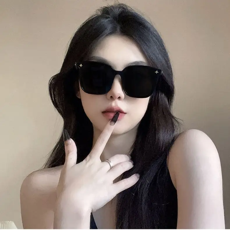 Women's Anti-UV Metal Sunglasses Cream White
