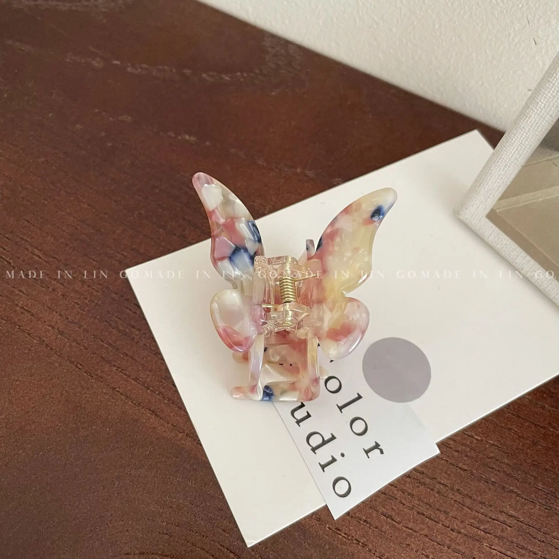 Retro Butterfly Hair Clip for Women High End Acrylic — feature 10