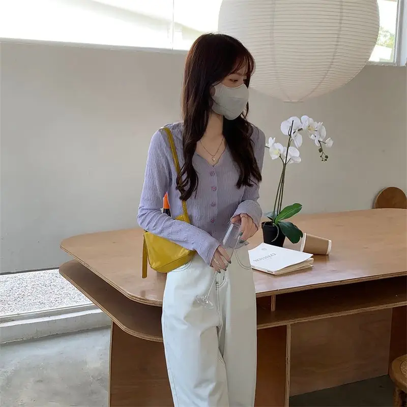 Hot Girl Summer Sunscreen Blouse Knitted V-Neck Long Sleeve — feature 21