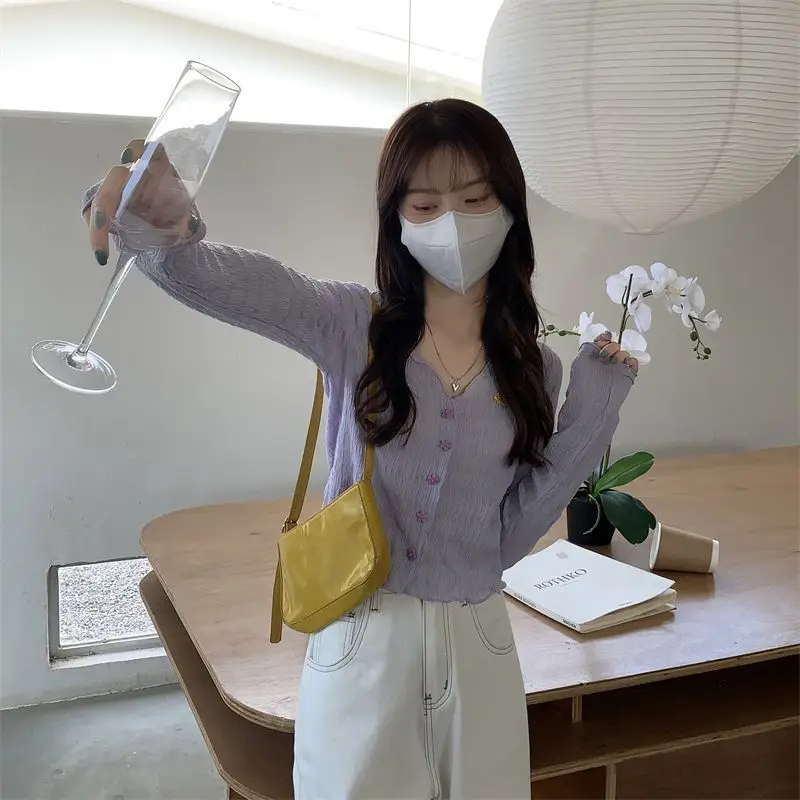 Hot Girl Summer Sunscreen Blouse Knitted V-Neck Long Sleeve — feature 22