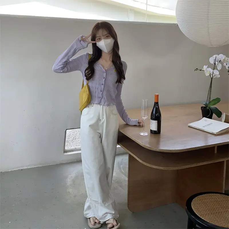 Hot Girl Summer Sunscreen Blouse Knitted V-Neck Long Sleeve — feature 24