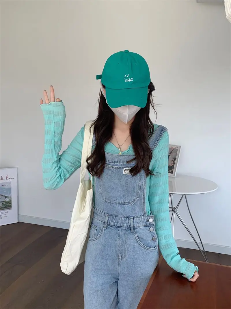 Hot Girl Summer Sunscreen Blouse Knitted V-Neck Long Sleeve — feature 28