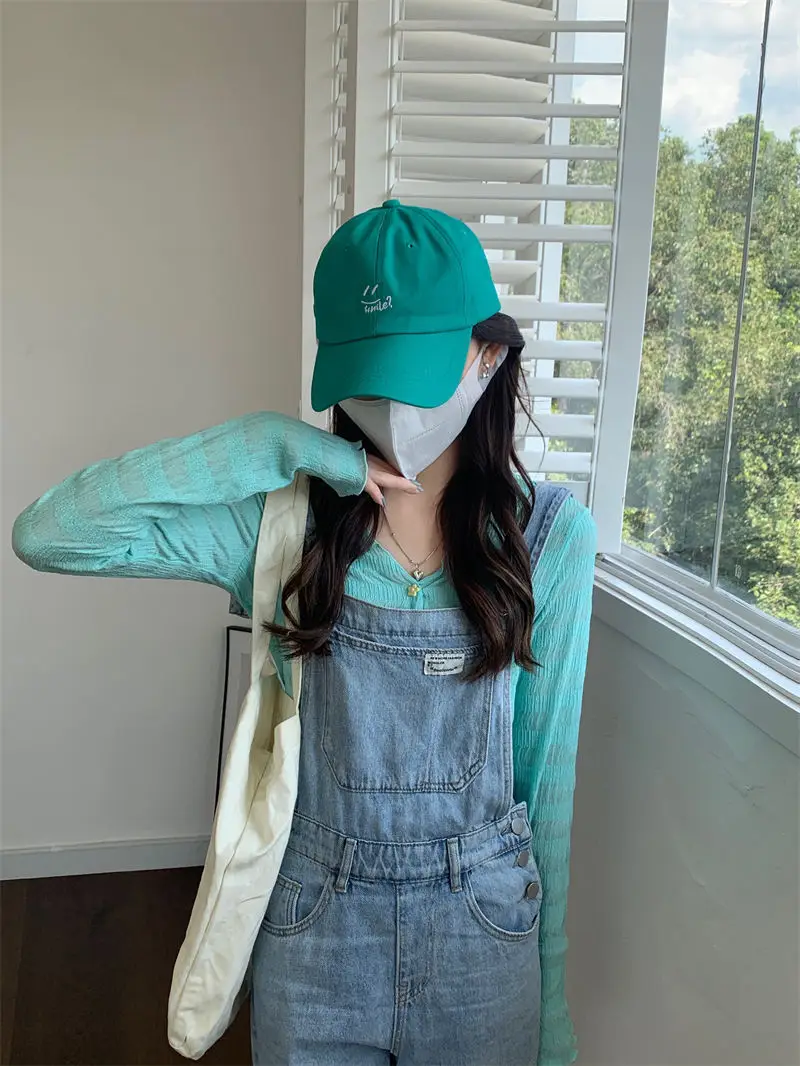 Hot Girl Summer Sunscreen Blouse Knitted V-Neck Long Sleeve — feature 30