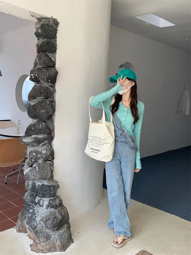 Hot Girl Summer Sunscreen Blouse Knitted V-Neck Long Sleeve — feature 34