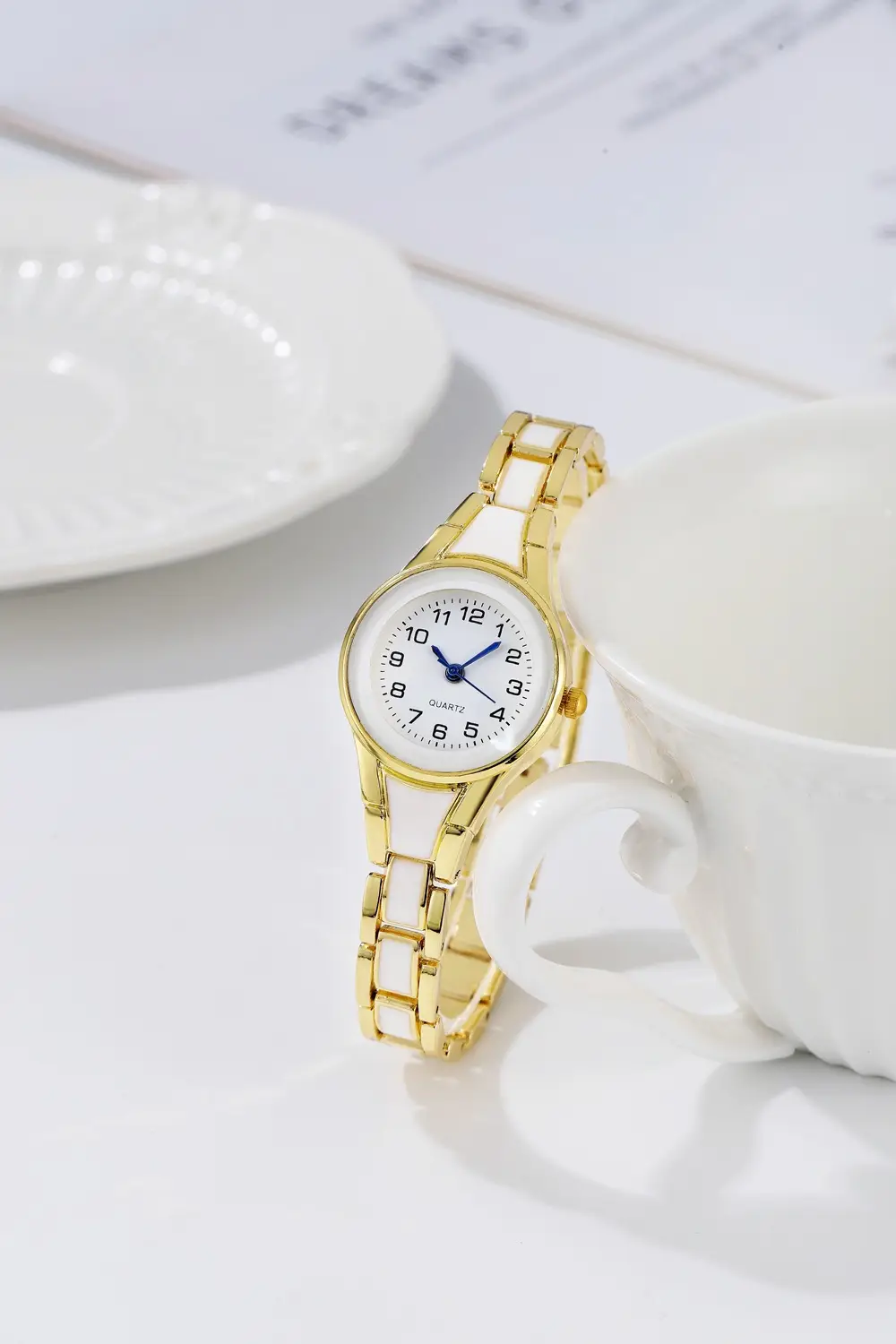 Women's Digital Watch Silver Steel Band Small Dial — feature 4