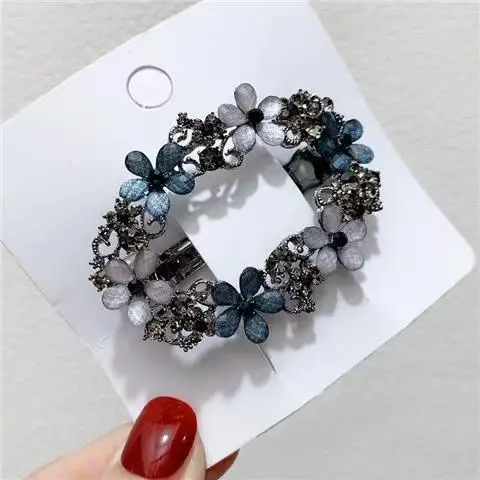 Retro Korean Hairpin with Pink & Blue Beads — feature 4