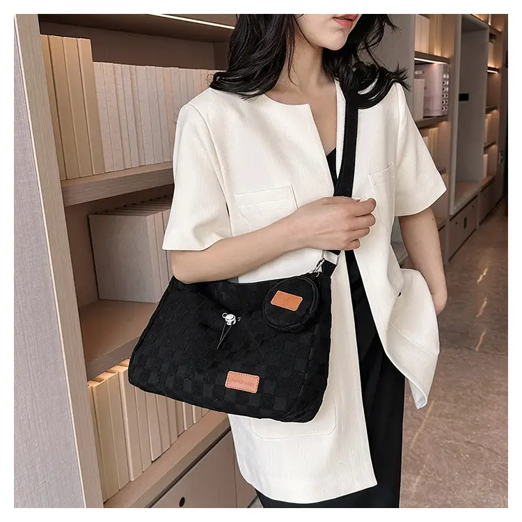 Women's Beige Woven Shoulder Tote Bag Spring 2023 — feature 10