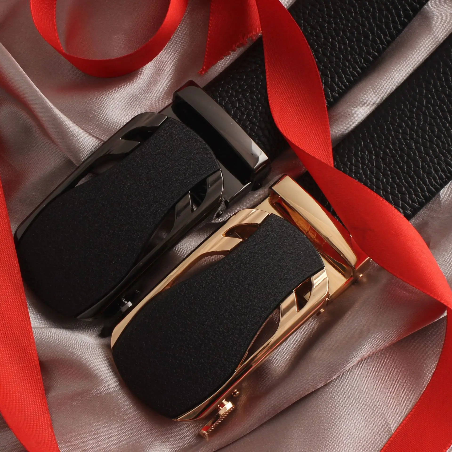 Men's Black Leather Belt with Gold Buckle - Image 7