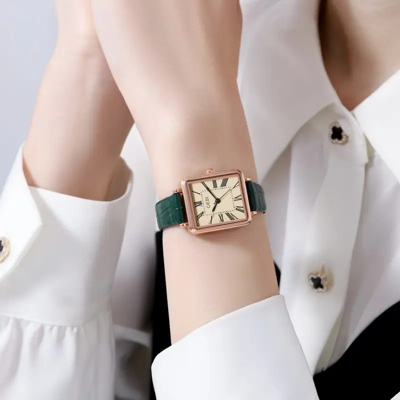 Women's Gold Retro Roman Scale Square Watch with Waterproof Quartz Belt — feature 18