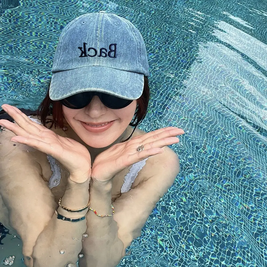 Women's Cowboy Brim Sunshade Cap with Old English Letter — feature 1