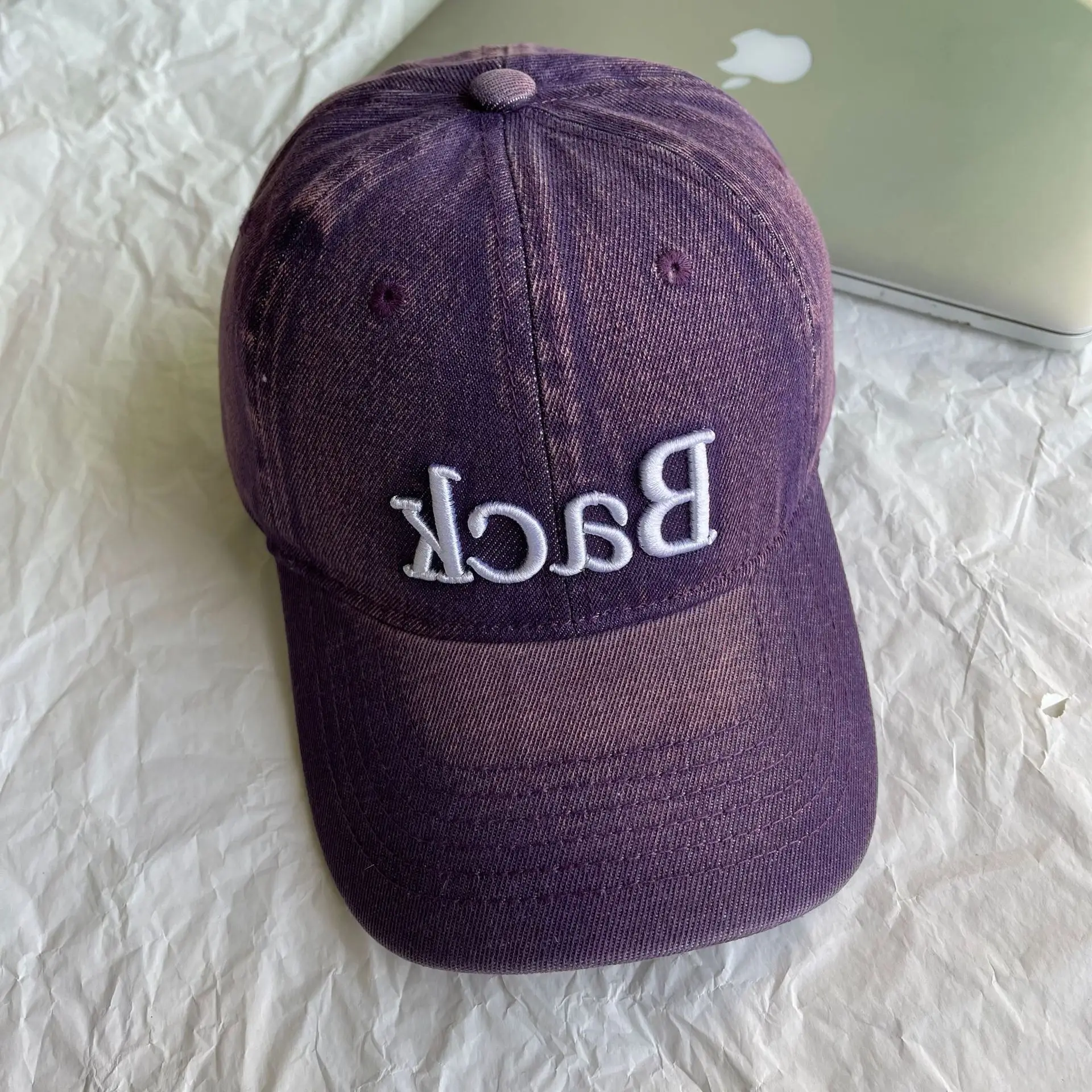 Women's Cowboy Brim Sunshade Cap with Old English Letter — feature 10