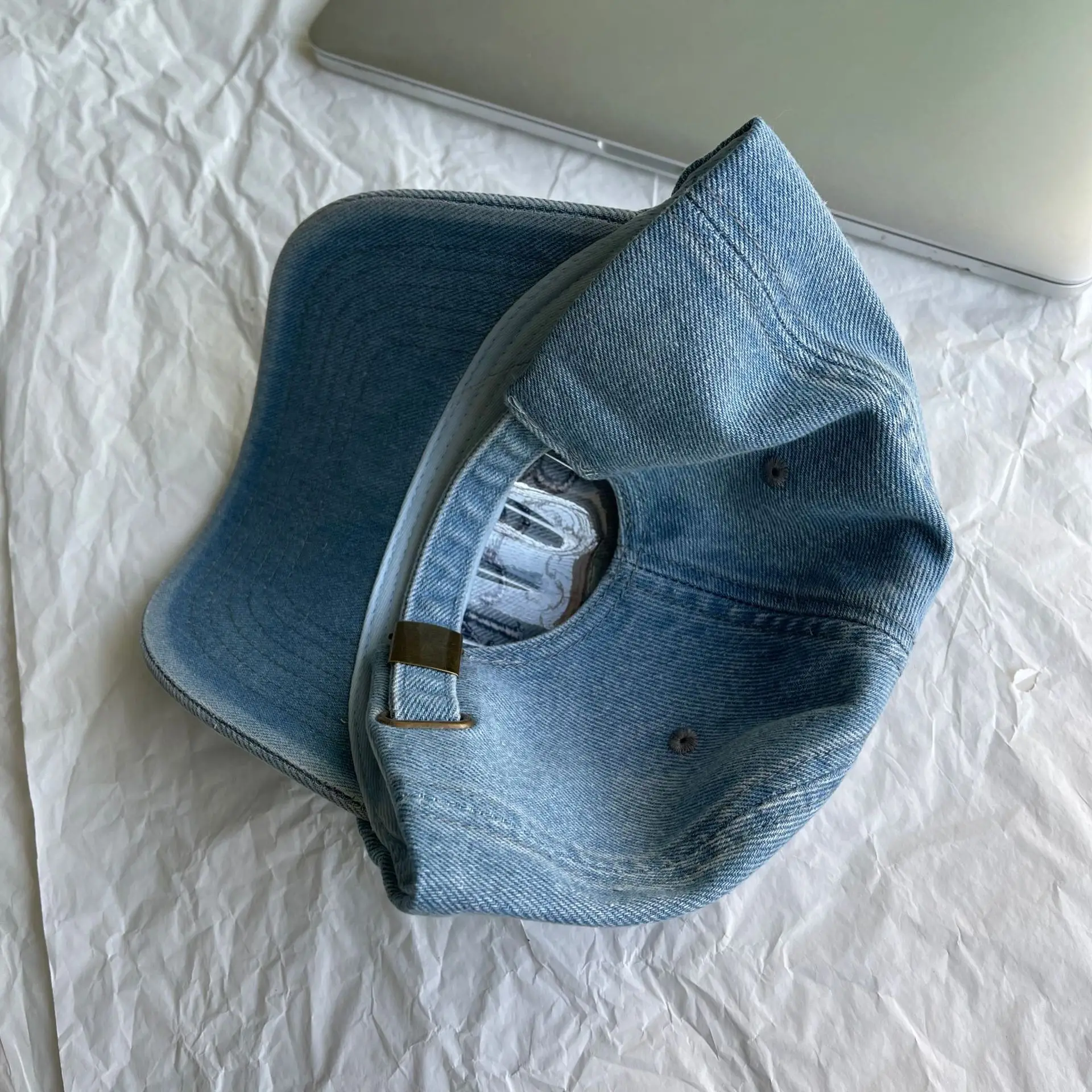 Women's Cowboy Brim Sunshade Cap with Old English Letter — feature 4