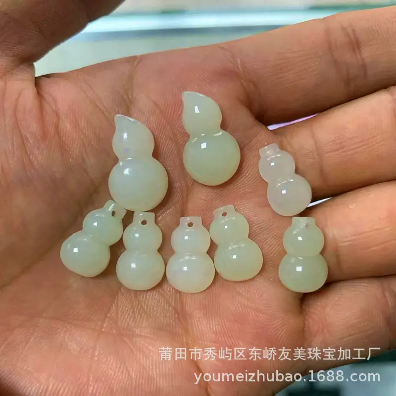 Natural A-Grade Hetian Jade Ring Pendant for Women — feature 5