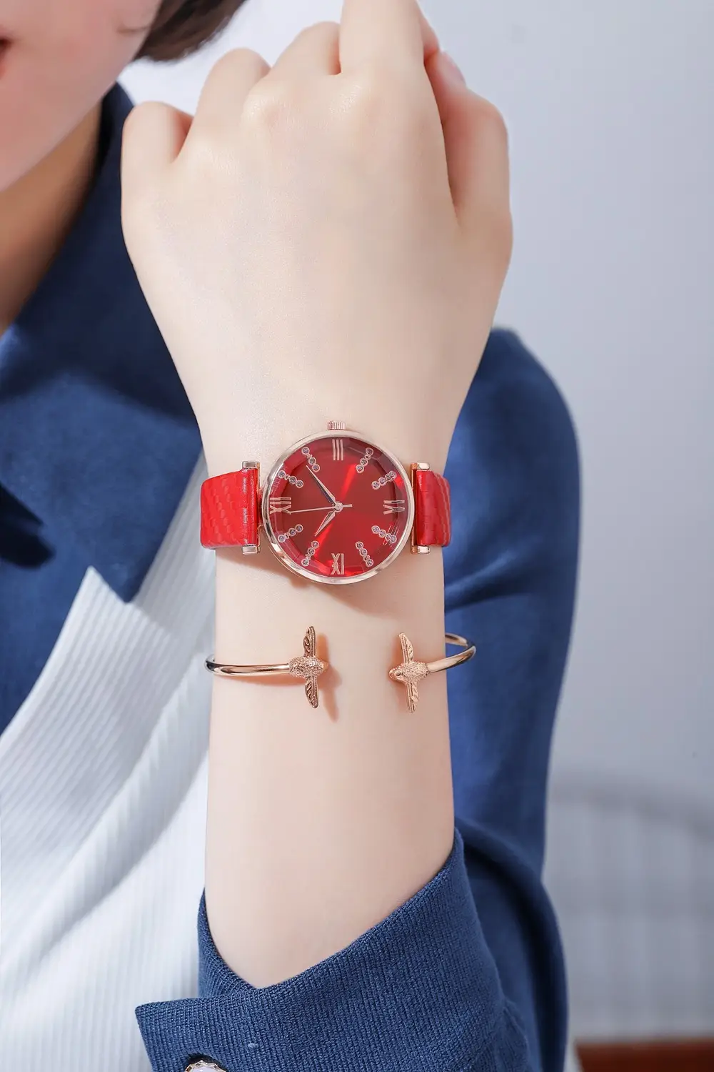 Women's Rose Gold Roman Dial Watch with Beige Strap — feature 9