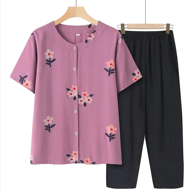 Mom's Floral Embroidered Short Sleeve Top - Image 23