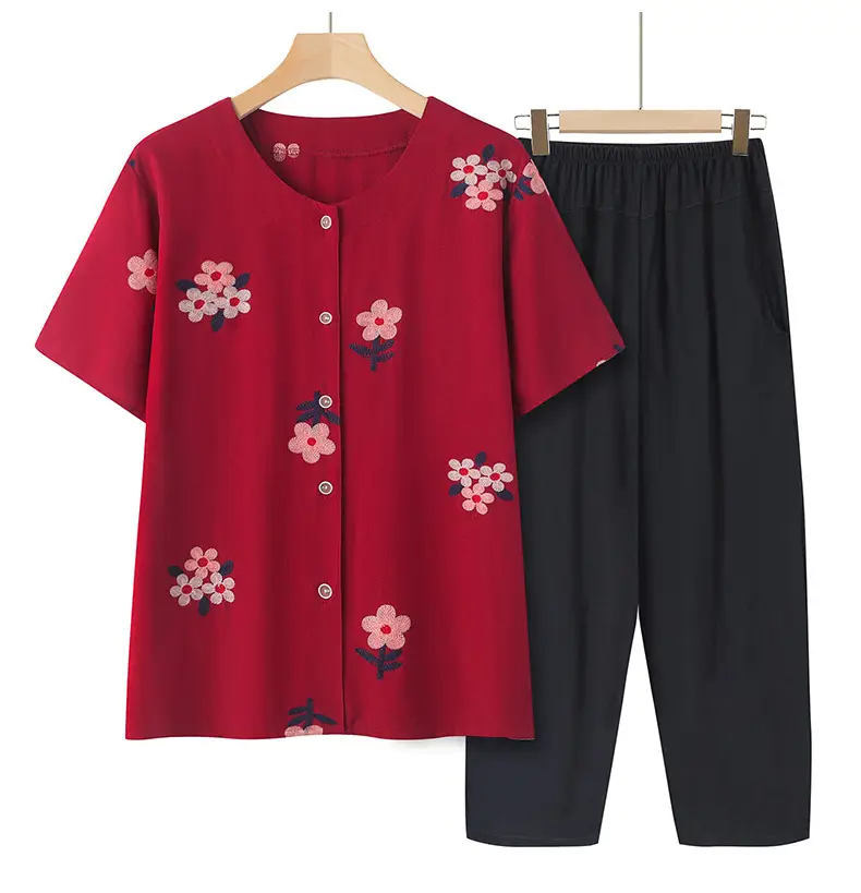 Mom's Floral Embroidered Short Sleeve Top — feature 13