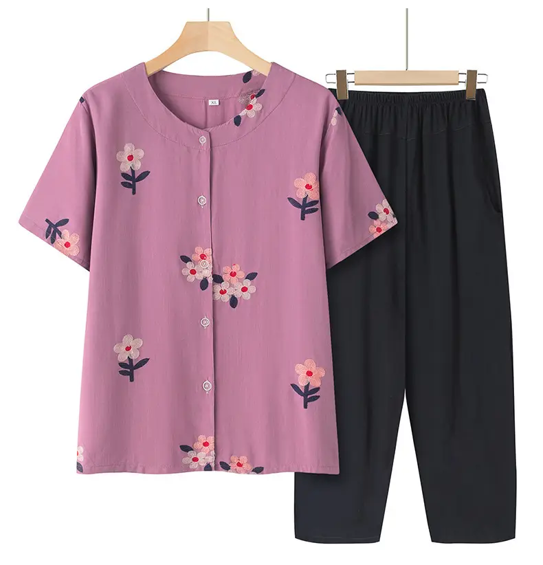 Mom's Floral Embroidered Short Sleeve Top — feature 14