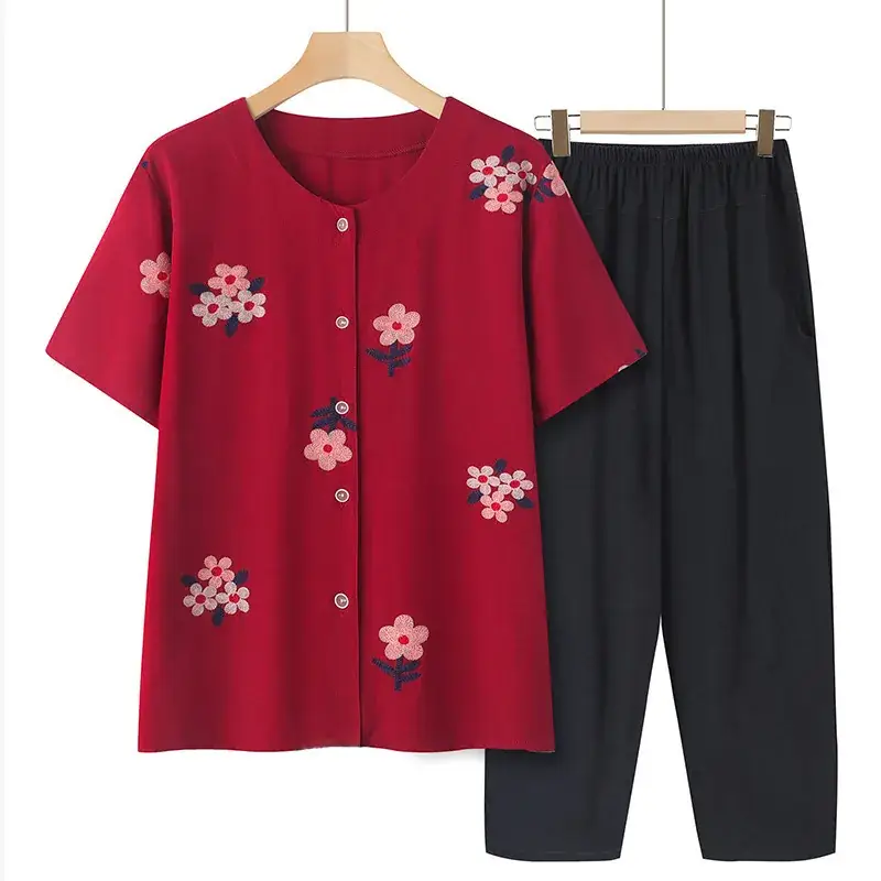 Mom's Floral Embroidered Short Sleeve Top - Image 17