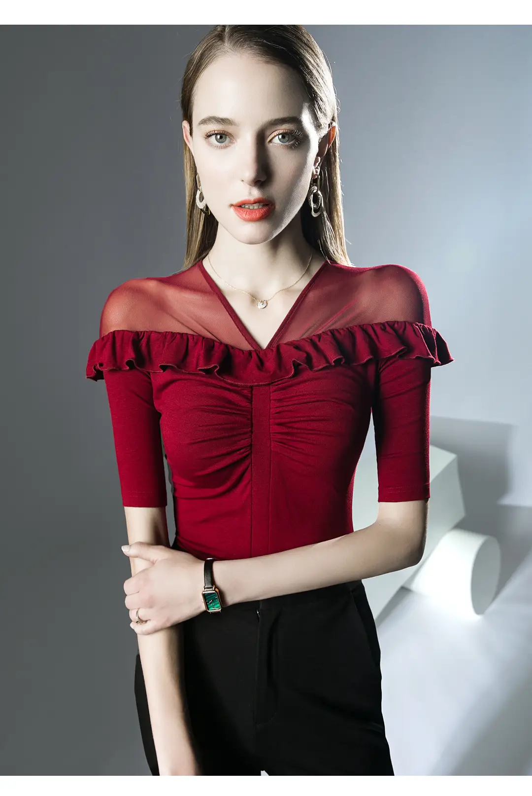 Western-style ruffled top micro-transparent mesh half sleeve black — feature 14