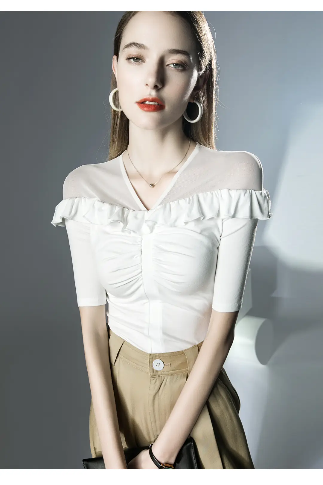 Western-style ruffled top micro-transparent mesh half sleeve black — feature 17