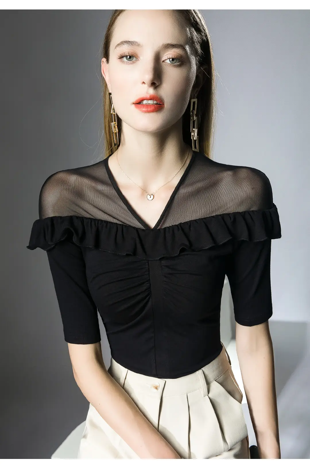 Western-style ruffled top micro-transparent mesh half sleeve black — feature 6
